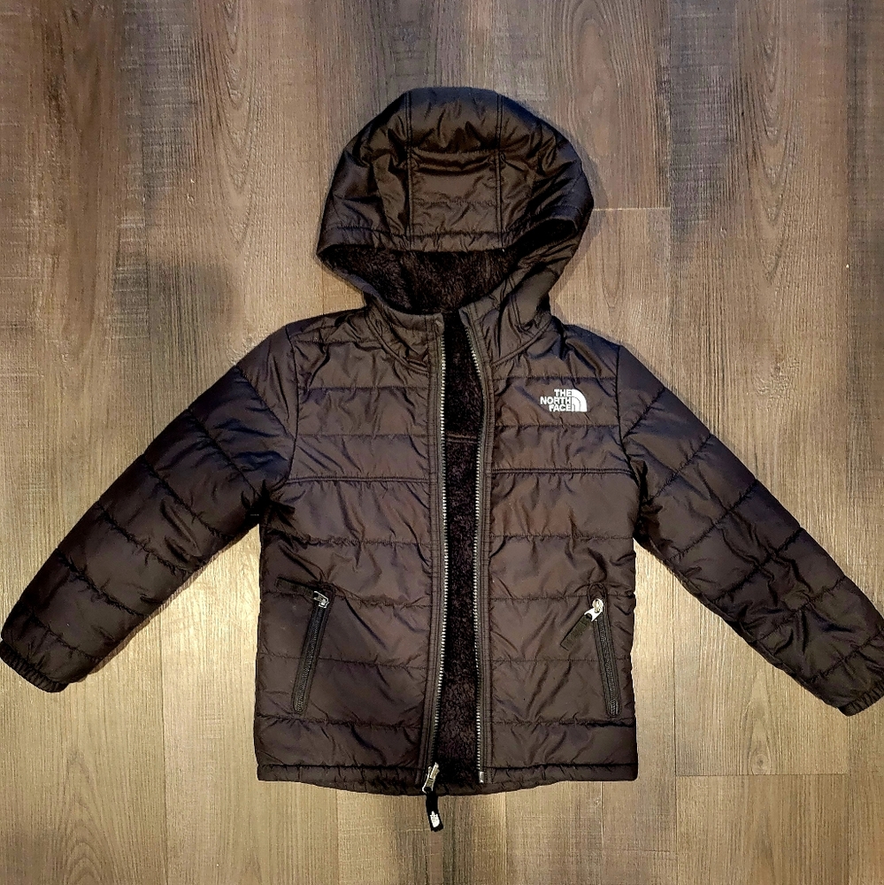 Kids North Face black reversible sherpa puffer winter coat